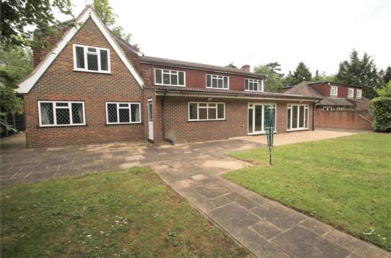 7 bed property in Imperial Road, Windsor